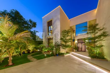 Luxurious Type B | Huge Corner Plot Villa
