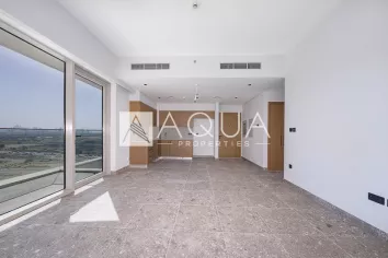 Contemporary | Vacant | Golf Course View